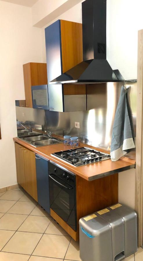 Scirocco A Pochi Passi Dal Mare Apartment Санта Мария Наварезе Екстериор снимка