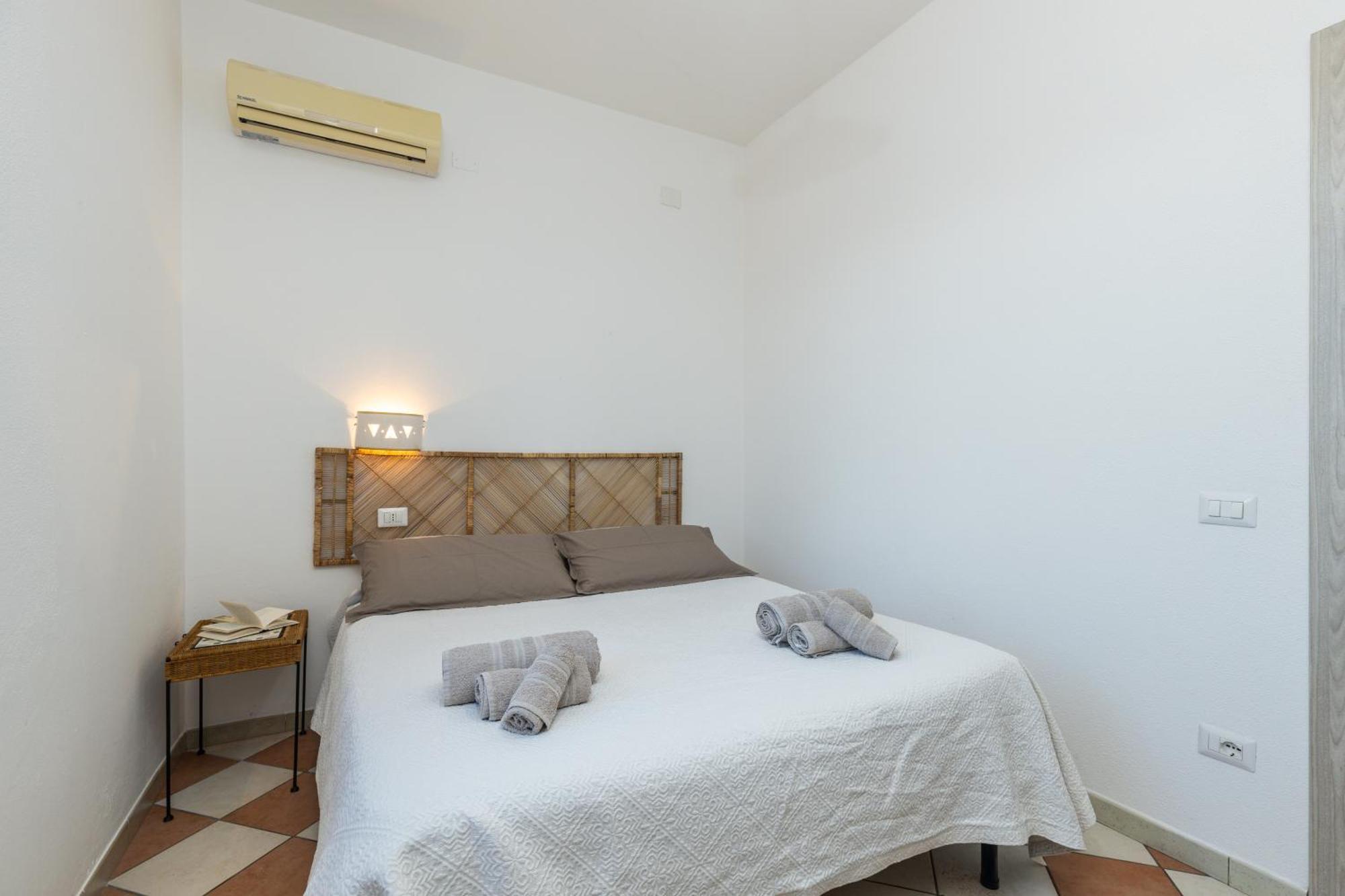 Scirocco A Pochi Passi Dal Mare Apartment Санта Мария Наварезе Екстериор снимка